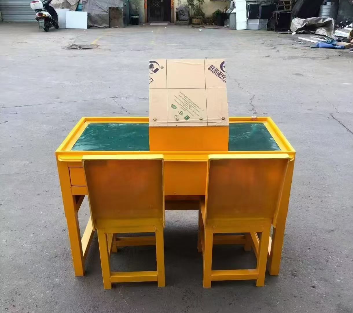 福建防静电导通桌井下煤矿火工品发放桌：危险品流转的安全守护者